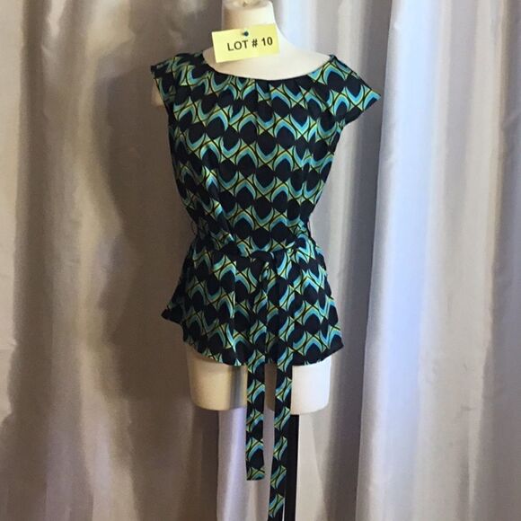 Scoop neck with pleats tunic style belted top in medium by WORTHINGTON - Picture 1 of 11